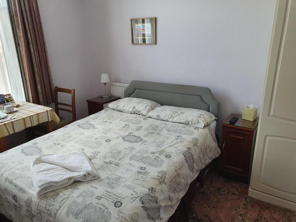 Dove Court Mini Lodge Almondsbury Bagian luar foto